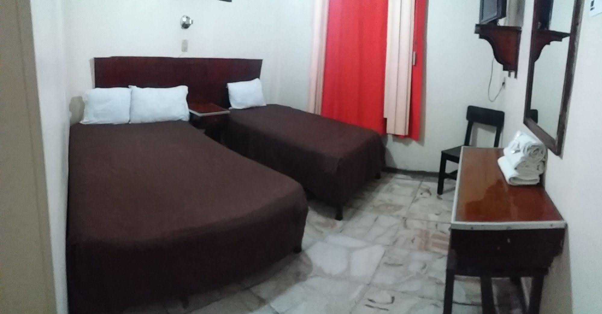 Hotel Colon De Zacatecas Luaran gambar