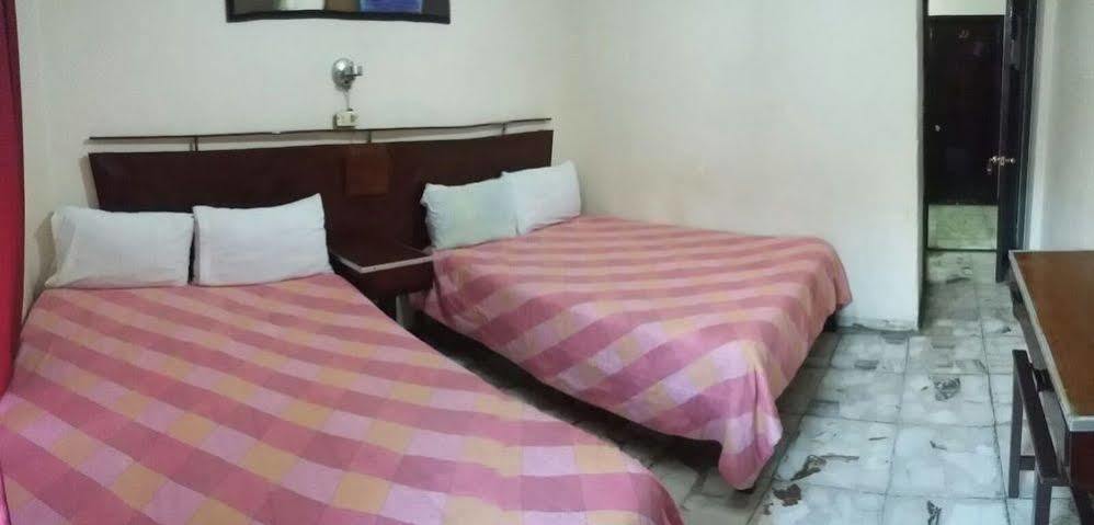 Hotel Colon De Zacatecas Luaran gambar